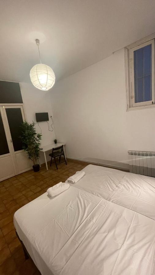 Leon Habitaciones Madrid Luaran gambar
