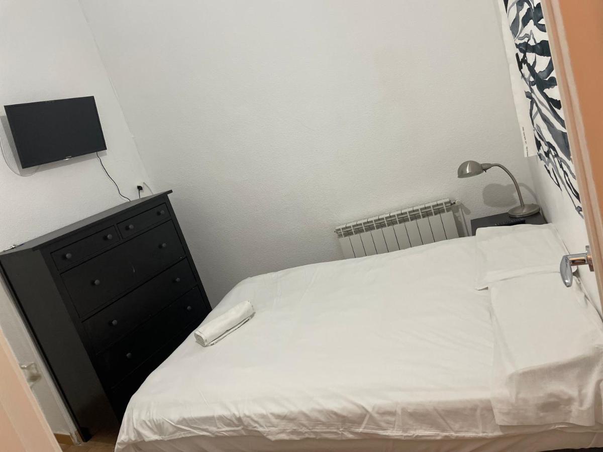 Leon Habitaciones Madrid Luaran gambar
